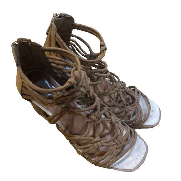 DV by Dolce Vita Taupe Knotted Adira Block Heel Size 7.5 - Picture 2 of 6